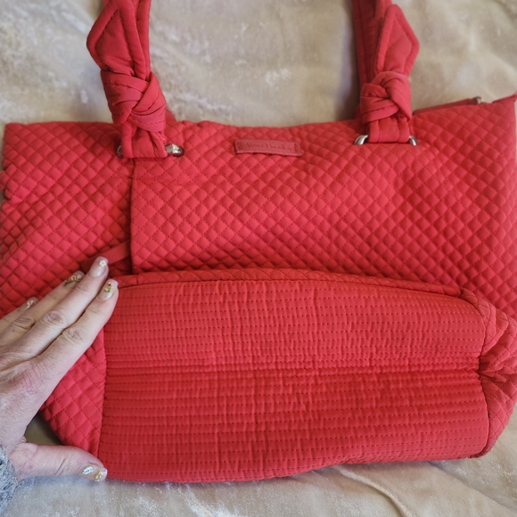 Quilted Red Tote Bag - Picture 2 of 12